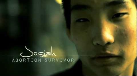 Үр хөндөлтөөс амьд гарсан хүүгийн илтгэл олныг бишрүүлэв